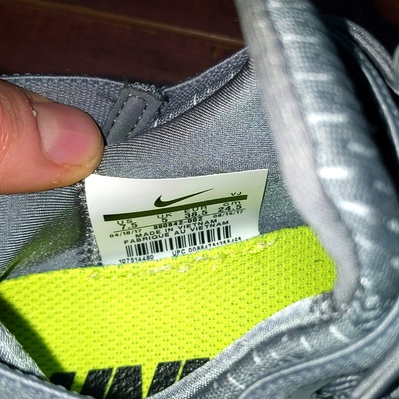 Nike womens Free Rn CMTR sneakers - Picture 9 of 9